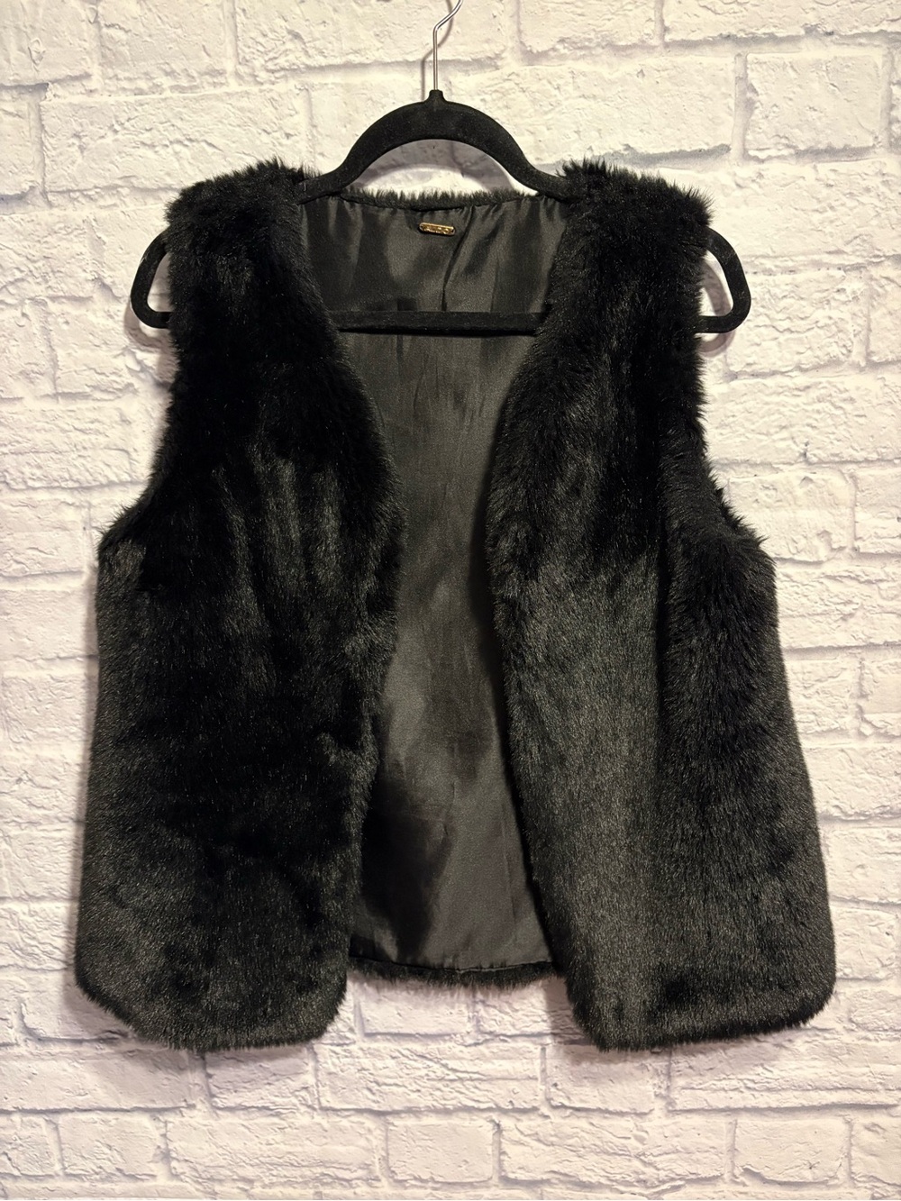 Aldo Black Faux Fur Vest Large - Women Jackets & Coats